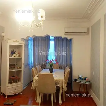 Satılır 3 otaqlı köhnə tikili 80 m²