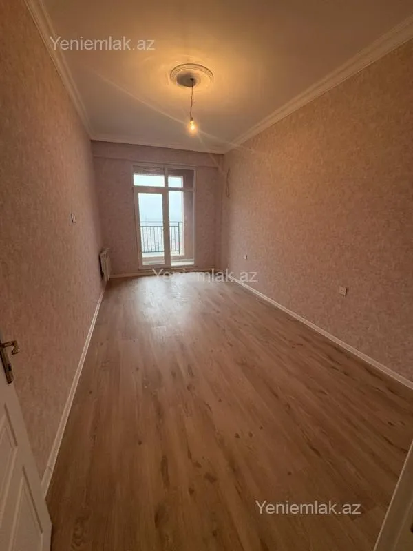Satılır 2 otaqlı yeni tikili 72 m²