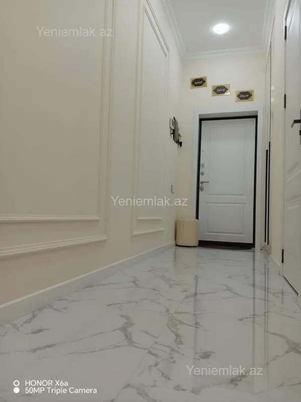 Satılır 2 otaqlı yeni tikili 60 m²