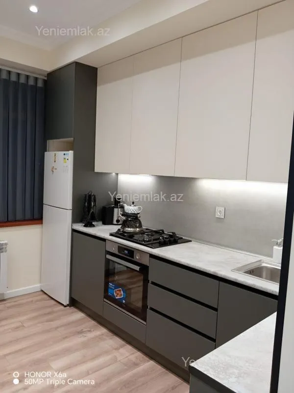 Satılır 2 otaqlı yeni tikili 60 m²