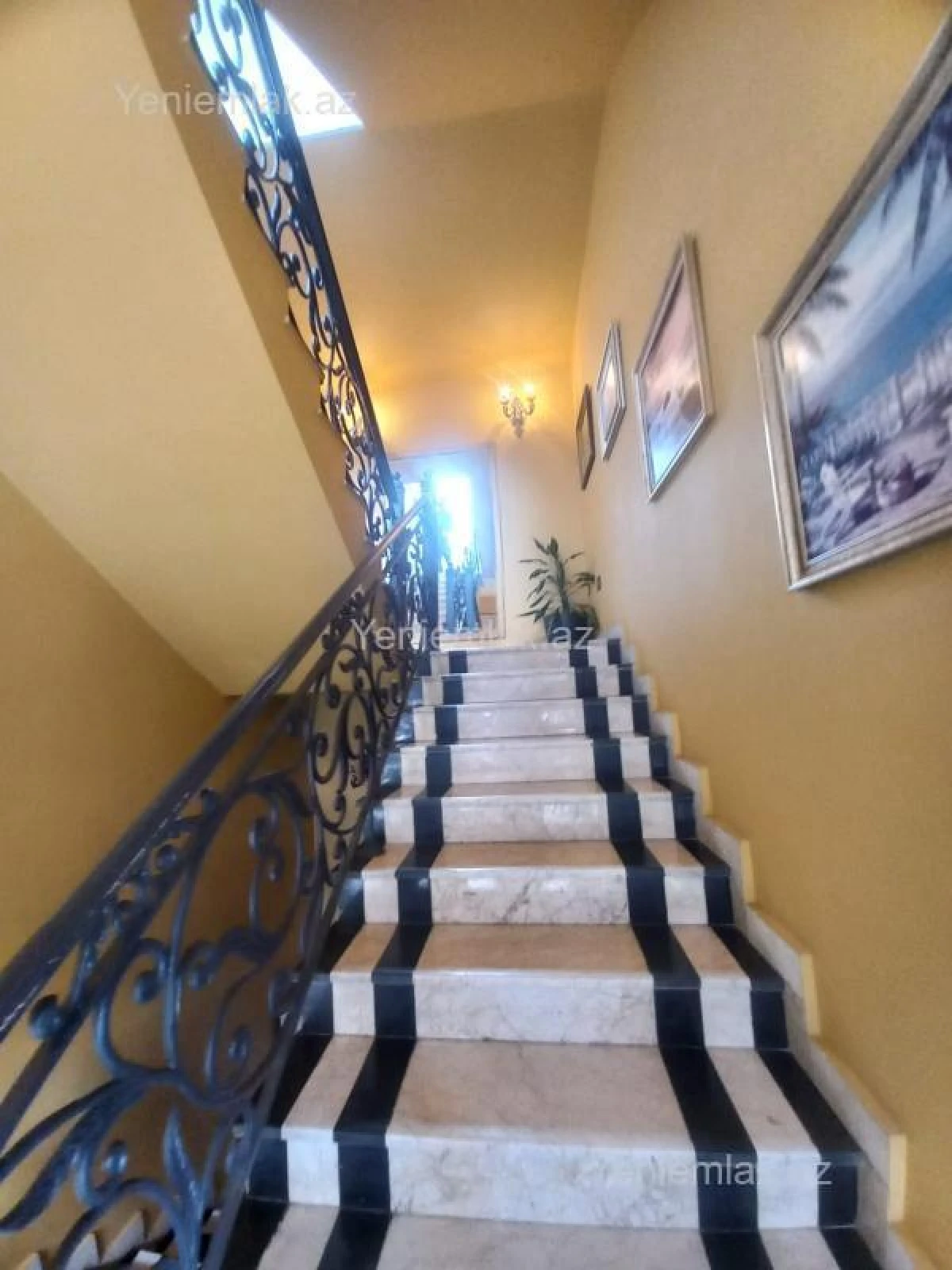 Satılır 5 otaqlı obyekt 420 m²