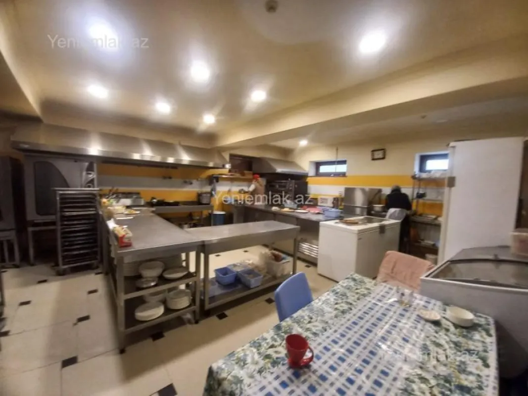 Satılır 5 otaqlı obyekt 420 m²