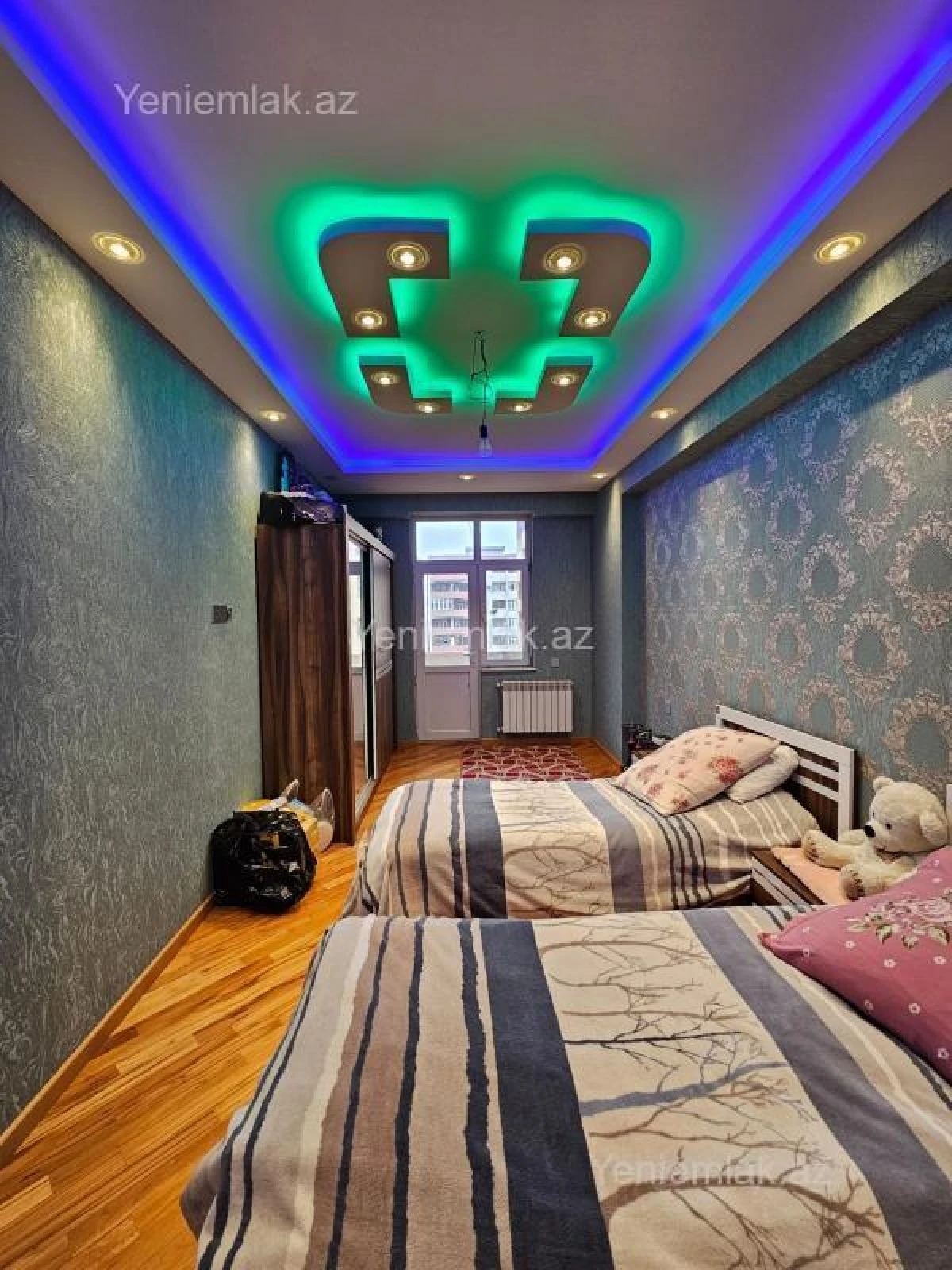 Satılır 3 otaqlı yeni tikili 130 m²