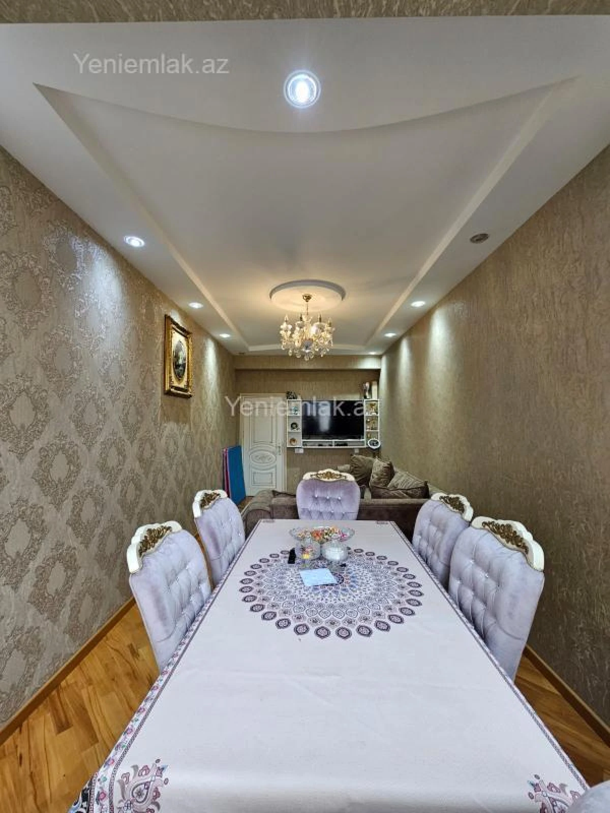 Satılır 3 otaqlı yeni tikili 130 m²