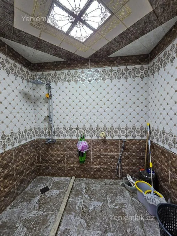 Satılır 3 otaqlı yeni tikili 130 m²