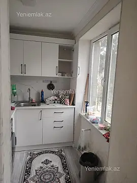 Satılır 1 otaqlı köhnə tikili 35 m²
