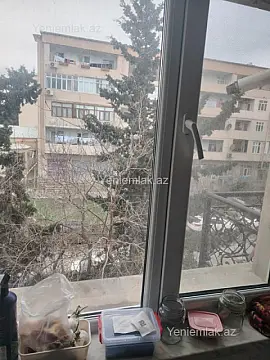 Satılır 1 otaqlı köhnə tikili 35 m²