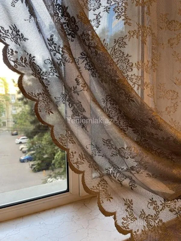 Satılır 4 otaqlı köhnə tikili 110 m²