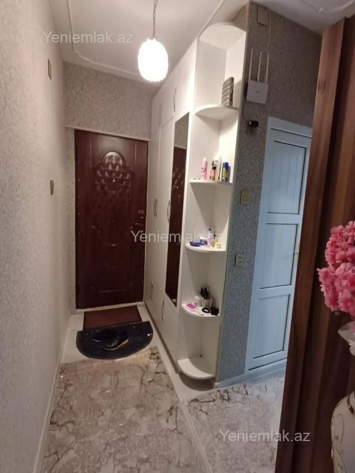 Satılır 1 otaqlı köhnə tikili 42 m²
