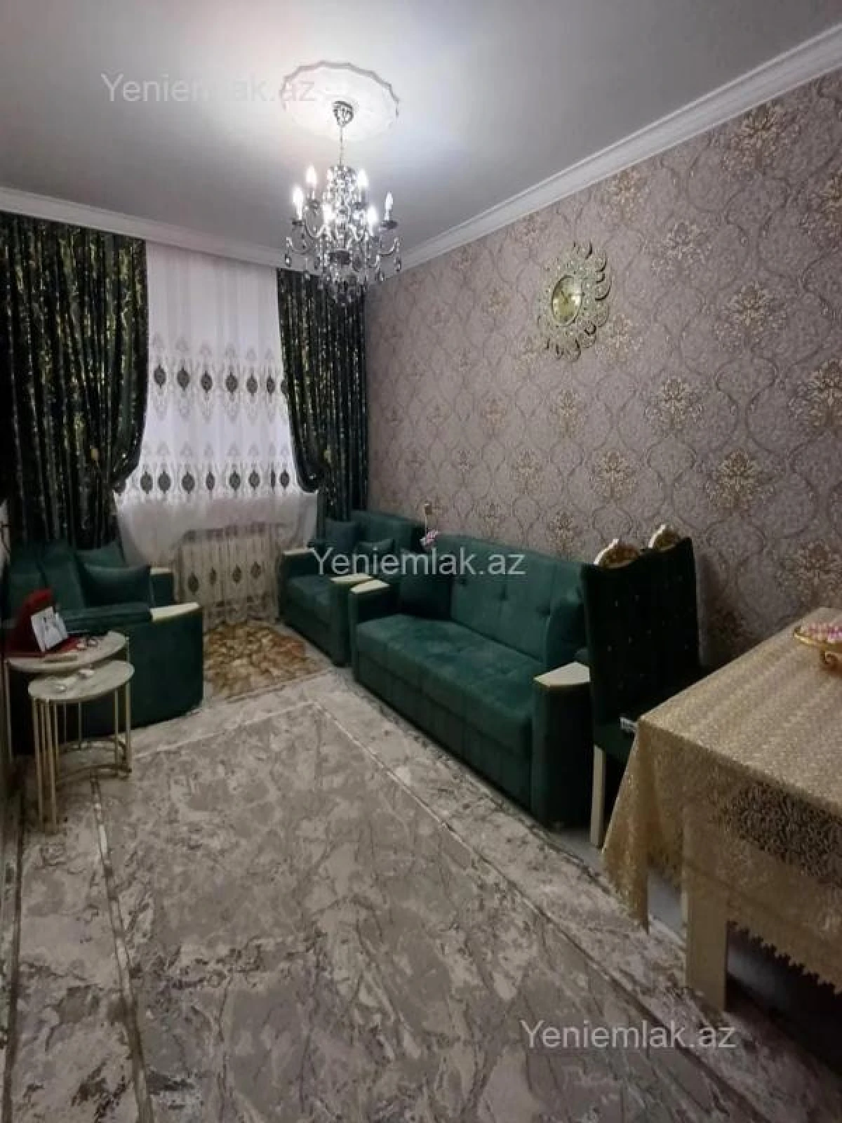 Satılır 1 otaqlı köhnə tikili 42 m²
