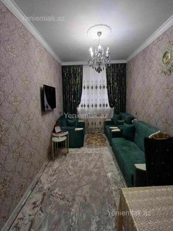 Satılır 1 otaqlı köhnə tikili 42 m²