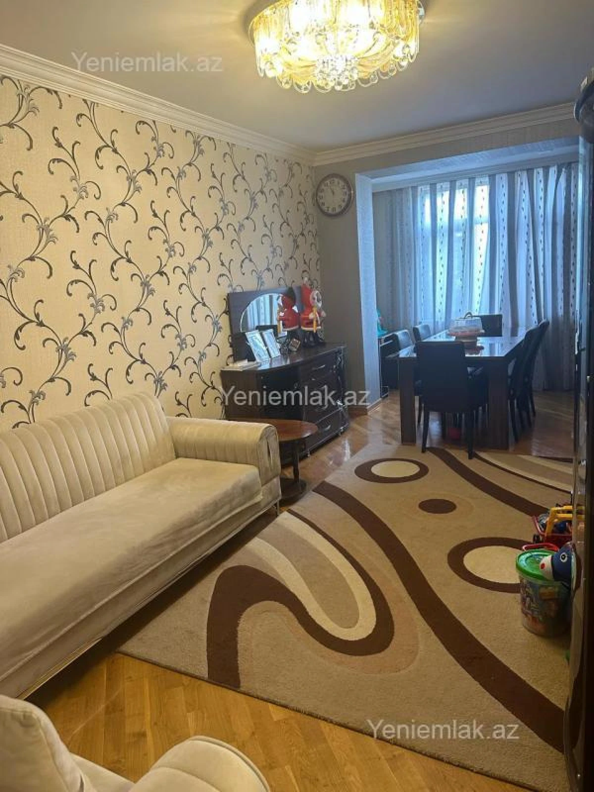 Satılır 4 otaqlı köhnə tikili 110 m²