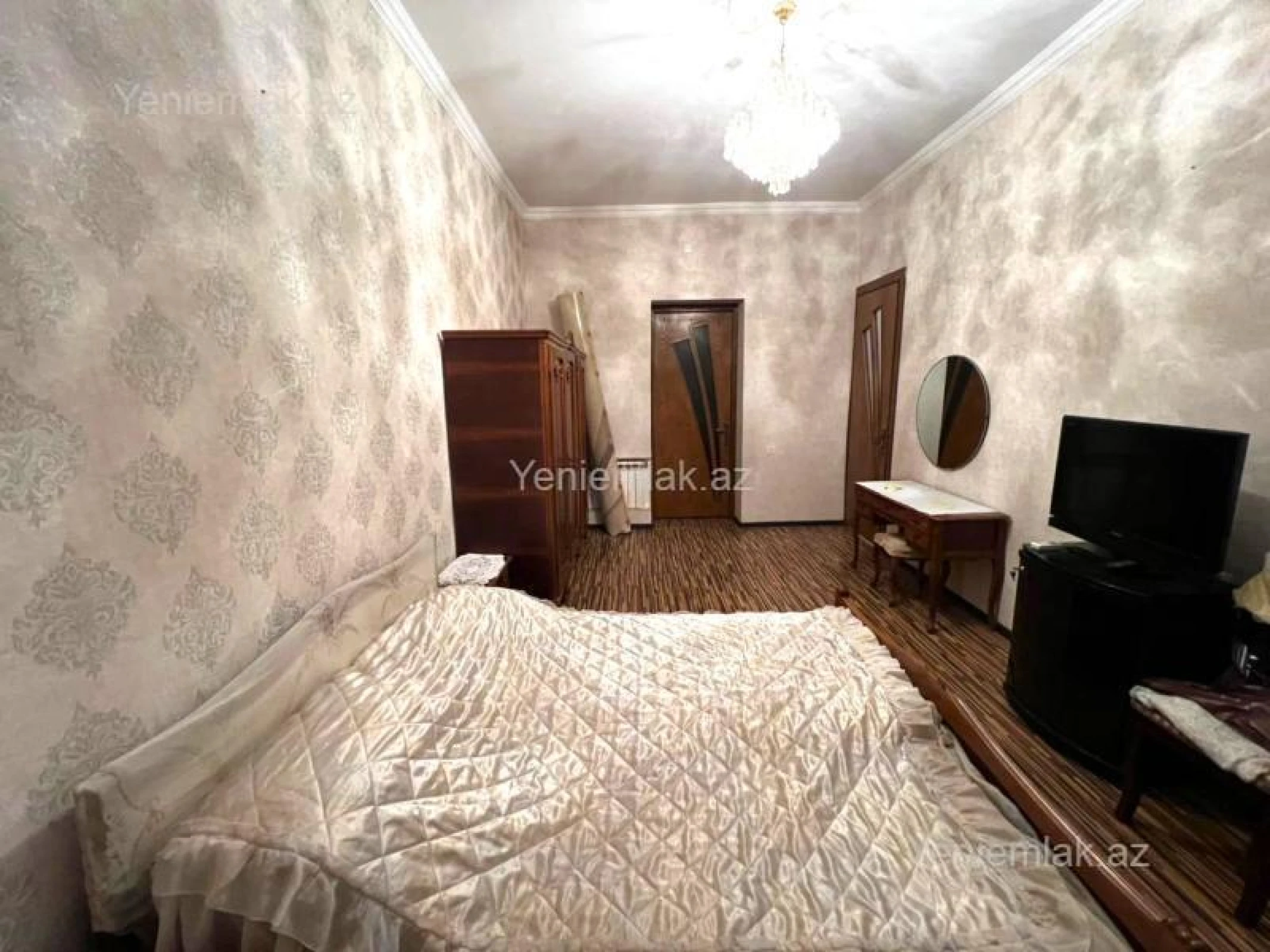 Satılır 3 otaqlı köhnə tikili 90 m²