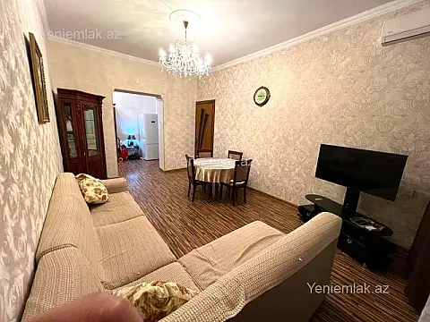 Satılır 3 otaqlı köhnə tikili 90 m²