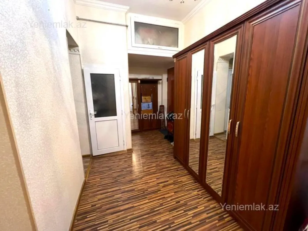 Satılır 3 otaqlı köhnə tikili 90 m²