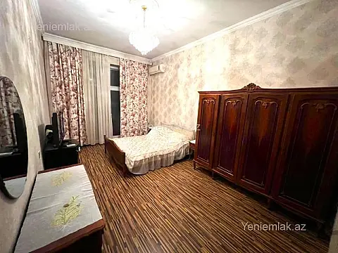 Satılır 3 otaqlı köhnə tikili 90 m²