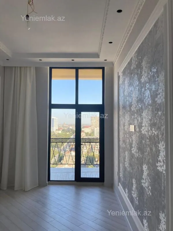 Satılır 2 otaqlı yeni tikili 81 m²