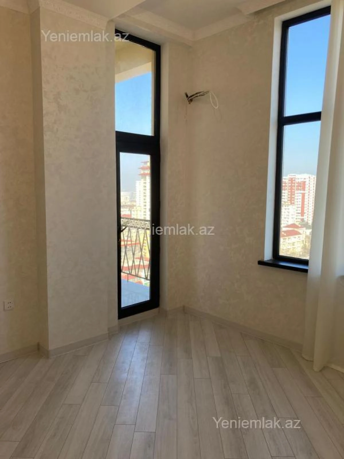 Satılır 2 otaqlı yeni tikili 81 m²