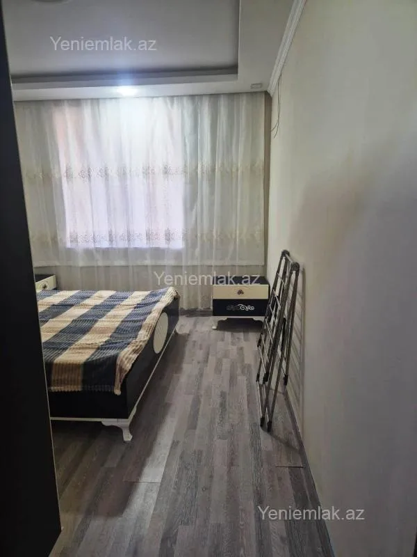 Satılır 2 otaqlı köhnə tikili 50 m²