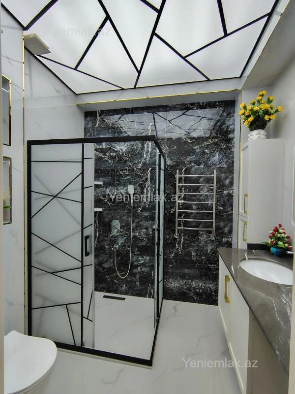 Satılır 4 otaqlı köhnə tikili 142 m²