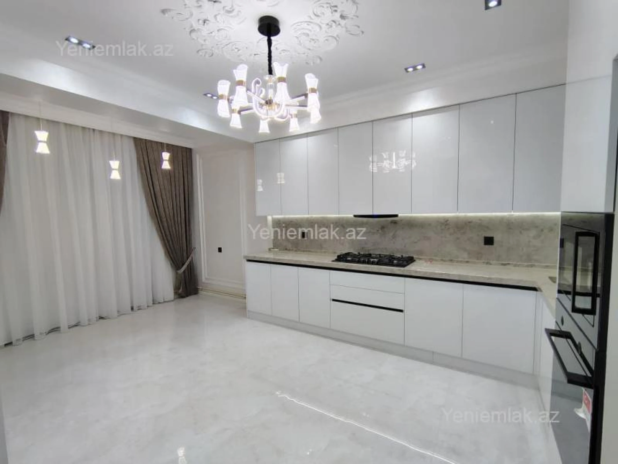 Satılır 4 otaqlı köhnə tikili 142 m²