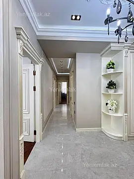 Satılır 4 otaqlı köhnə tikili 142 m²
