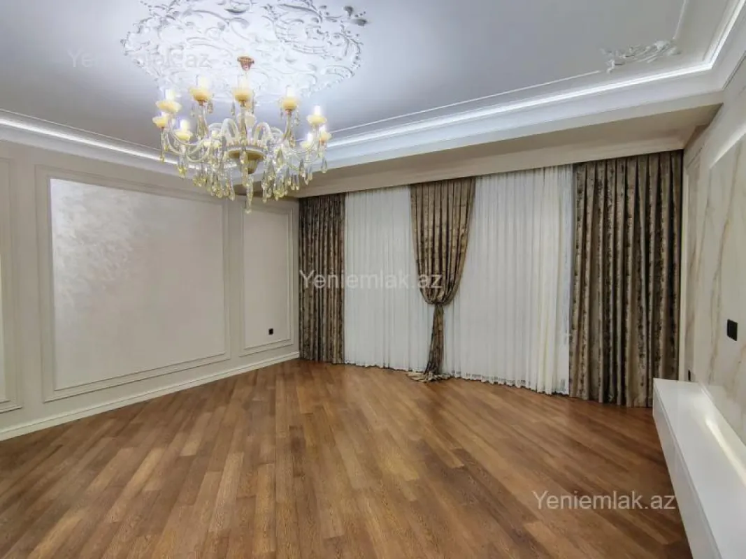 Satılır 4 otaqlı köhnə tikili 142 m²