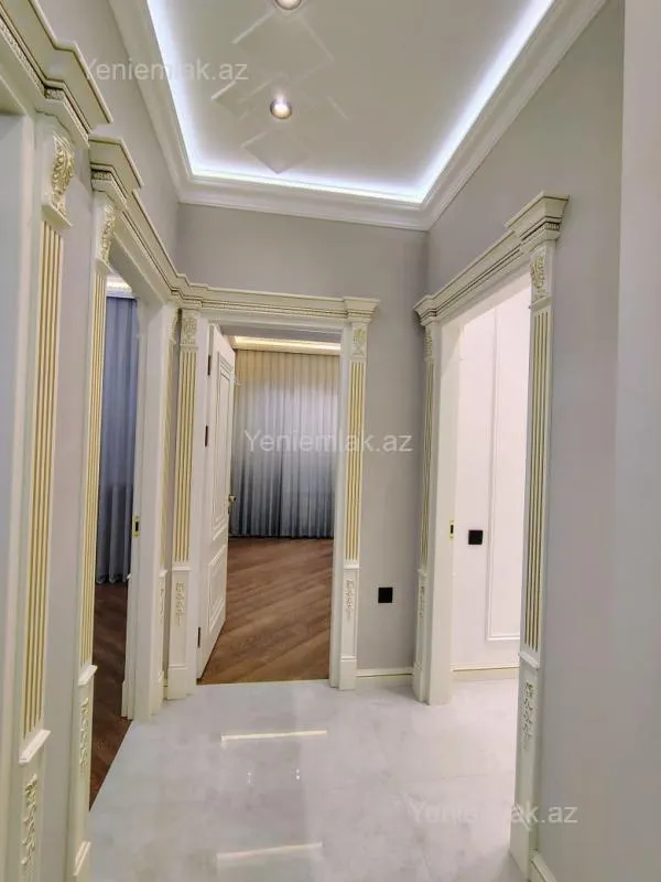 Satılır 4 otaqlı köhnə tikili 142 m²