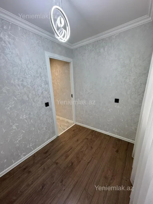 Satılır 3 otaqlı köhnə tikili 60 m²