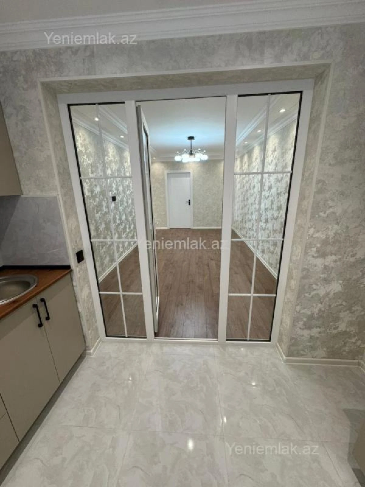 Satılır 3 otaqlı köhnə tikili 60 m²
