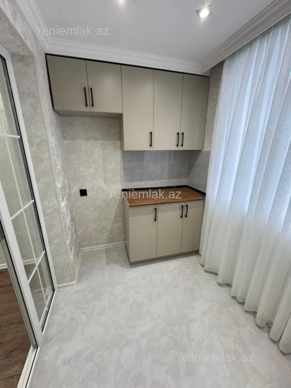 Satılır 3 otaqlı köhnə tikili 60 m²
