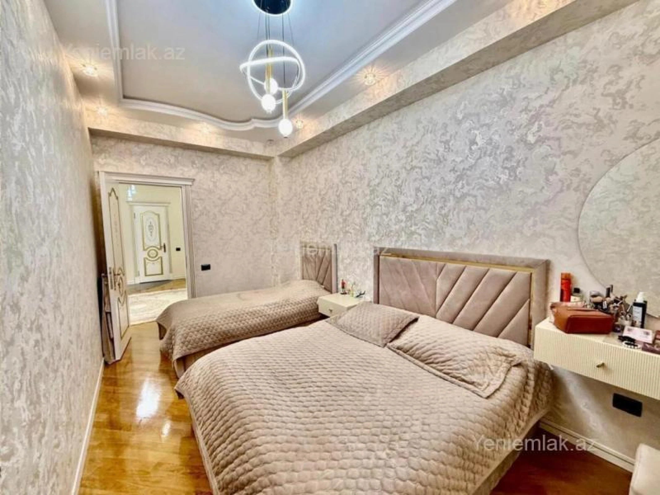 Satılır 4 otaqlı yeni tikili 150 m²