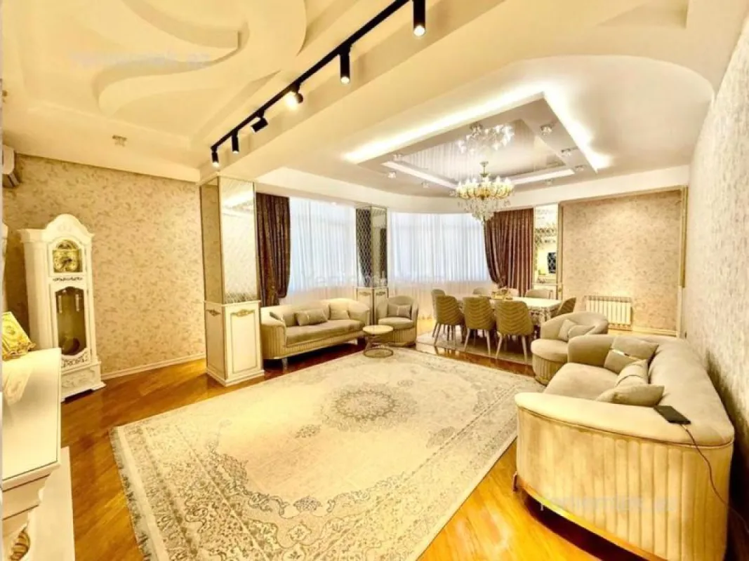 Satılır 4 otaqlı yeni tikili 150 m²