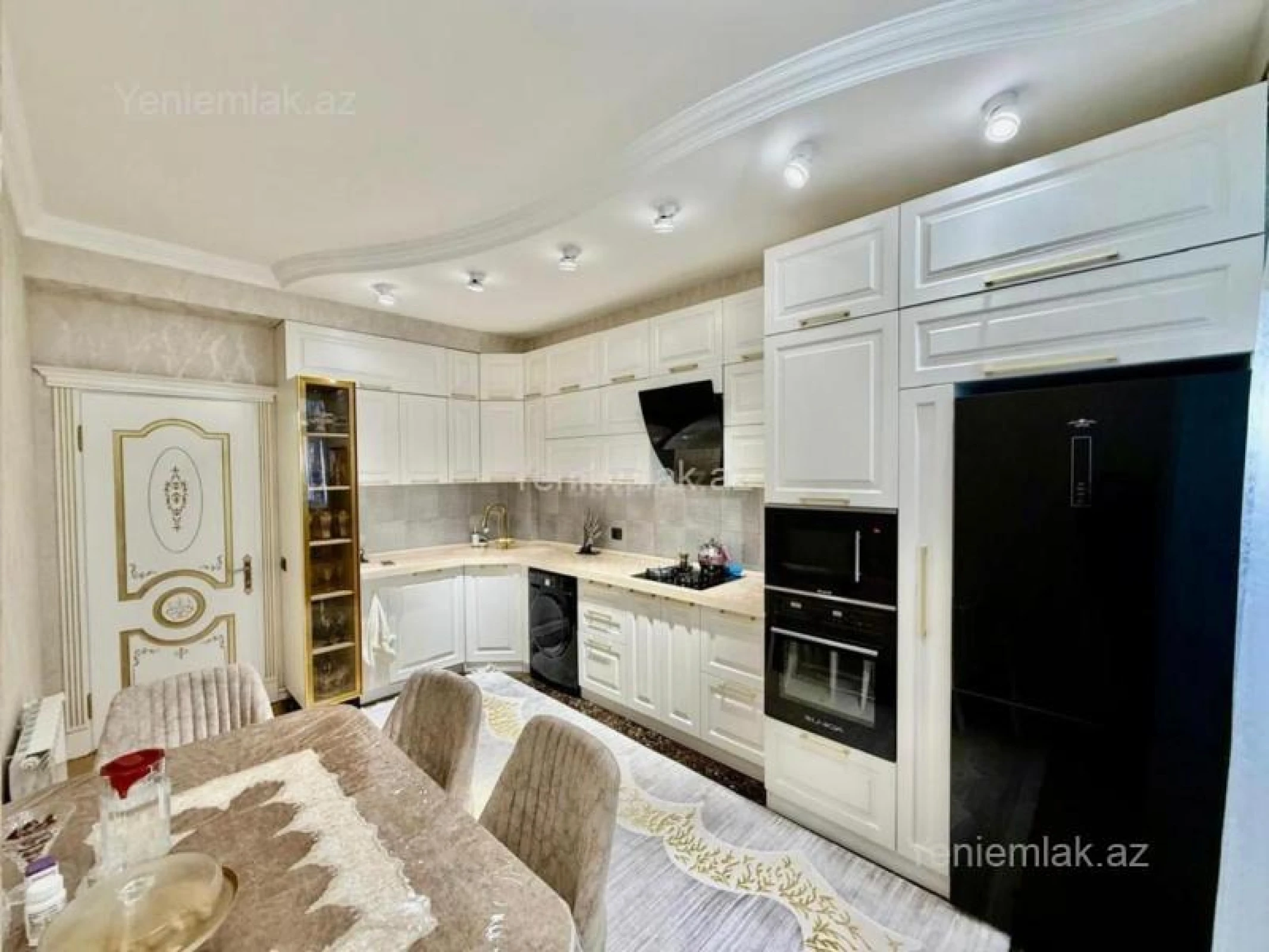 Satılır 4 otaqlı yeni tikili 150 m²