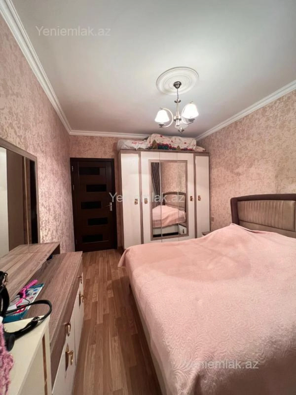 Satılır 3 otaqlı köhnə tikili 80 m²