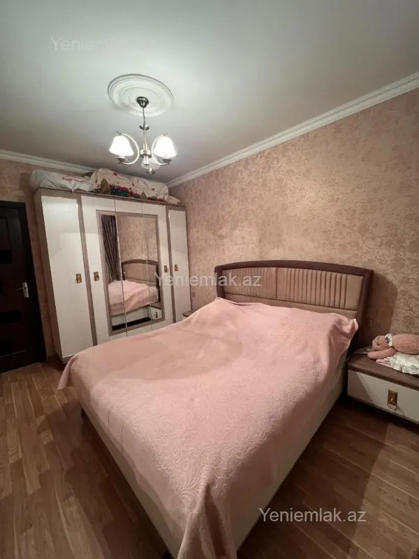 Satılır 3 otaqlı köhnə tikili 80 m²