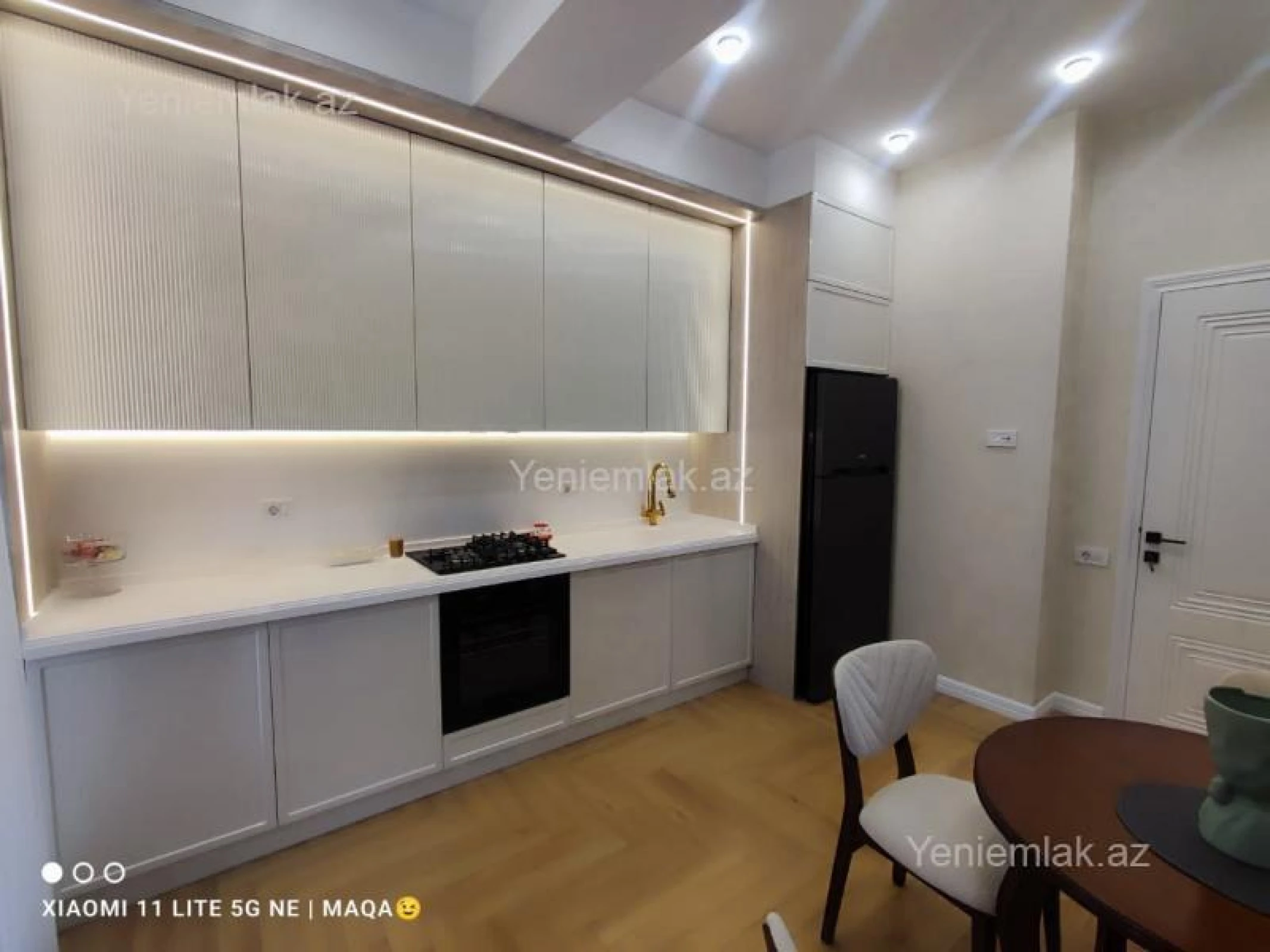 Satılır 3 otaqlı yeni tikili 100 m²