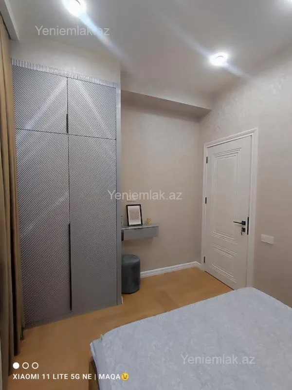 Satılır 3 otaqlı yeni tikili 100 m²