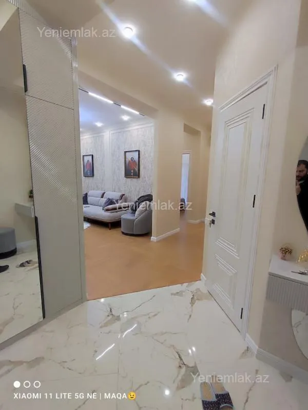 Satılır 3 otaqlı yeni tikili 100 m²