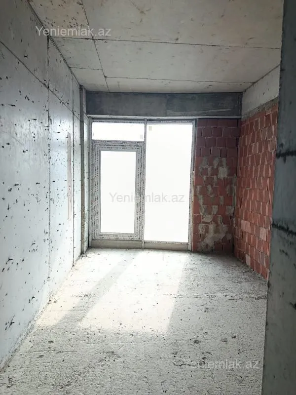 Satılır 3 otaqlı yeni tikili 120 m²