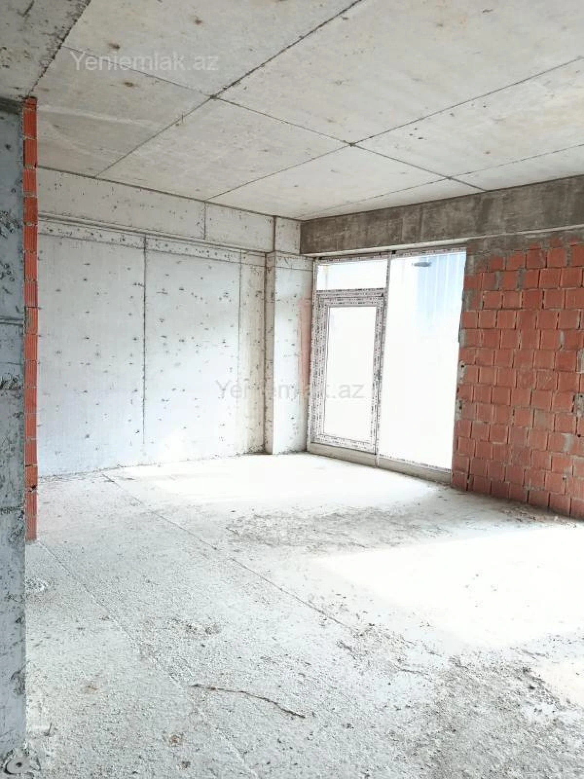 Satılır 3 otaqlı yeni tikili 120 m²