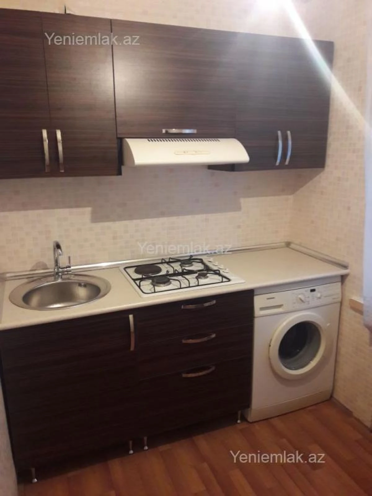 Satılır 1 otaqlı köhnə tikili 40 m²