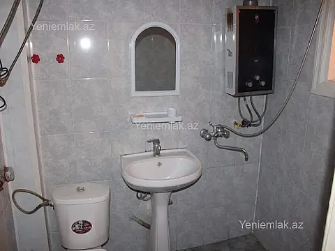 Satılır 1 otaqlı köhnə tikili 40 m²