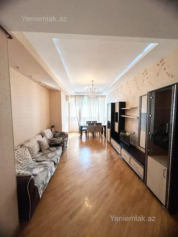 Satılır 3 otaqlı yeni tikili 100 m²