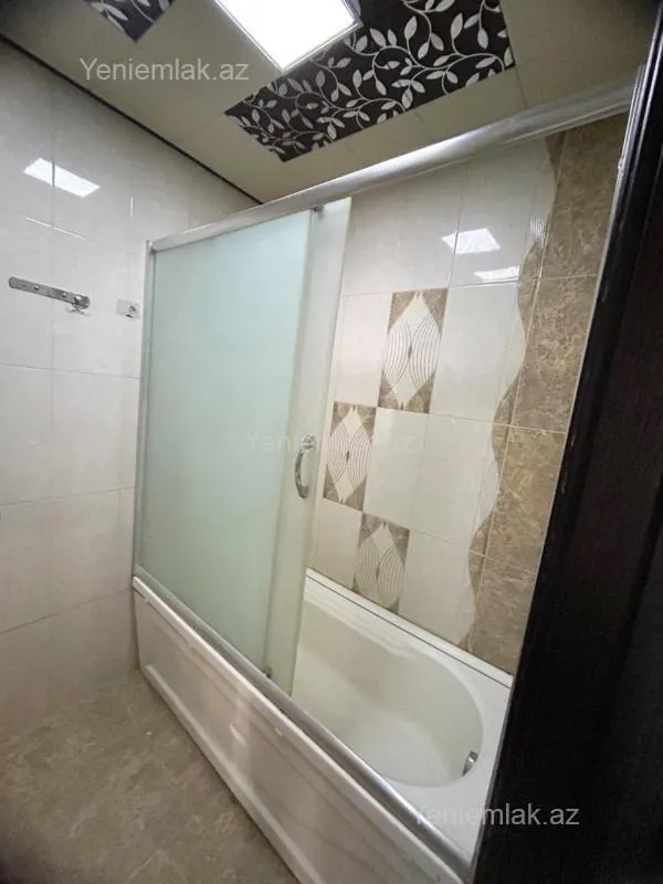 Satılır 3 otaqlı yeni tikili 100 m²