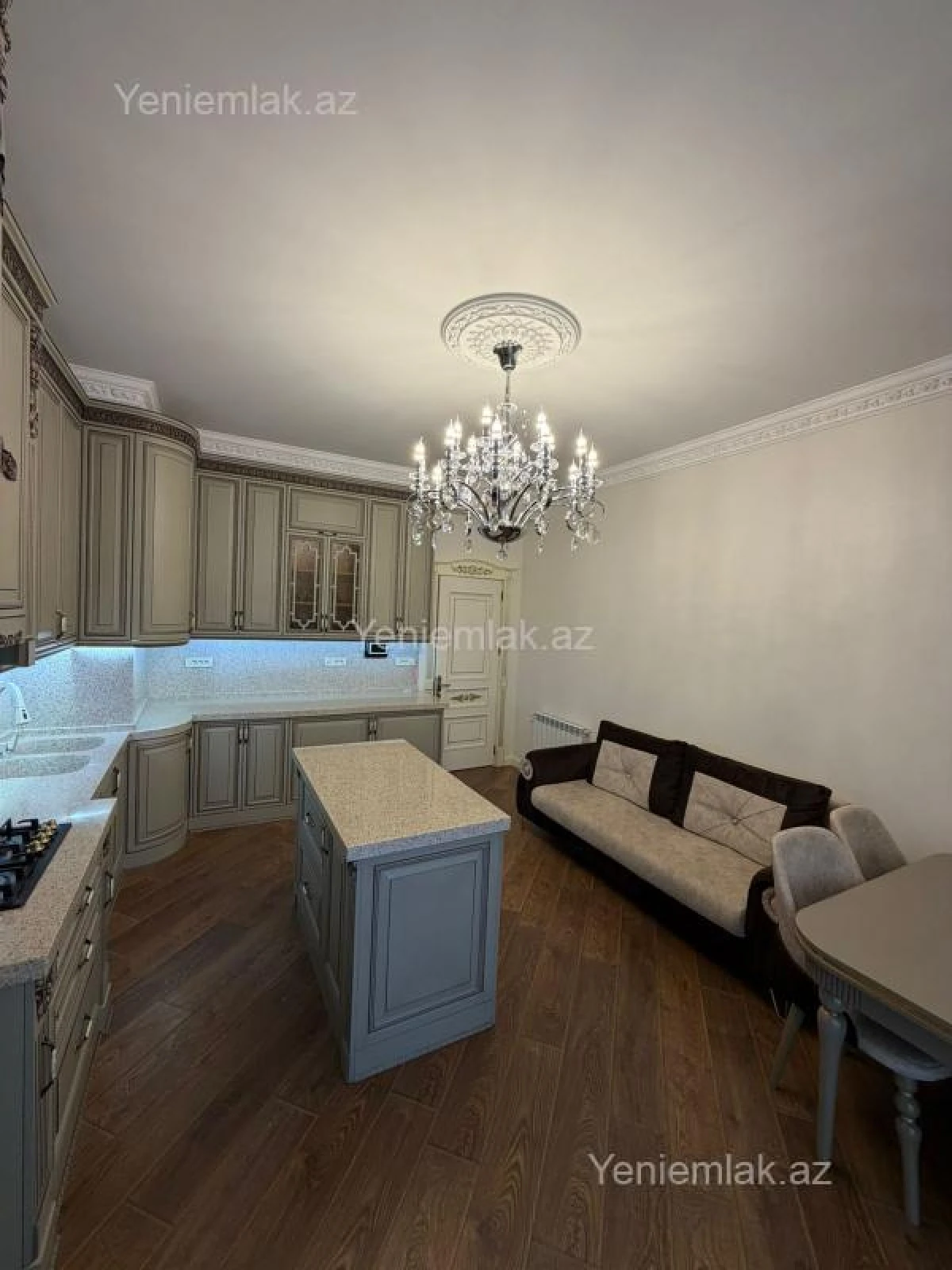 Satılır 4 otaqlı yeni tikili 165 m²