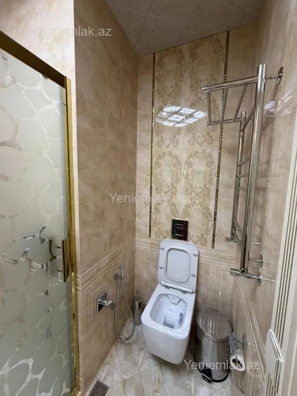 Satılır 4 otaqlı yeni tikili 165 m²