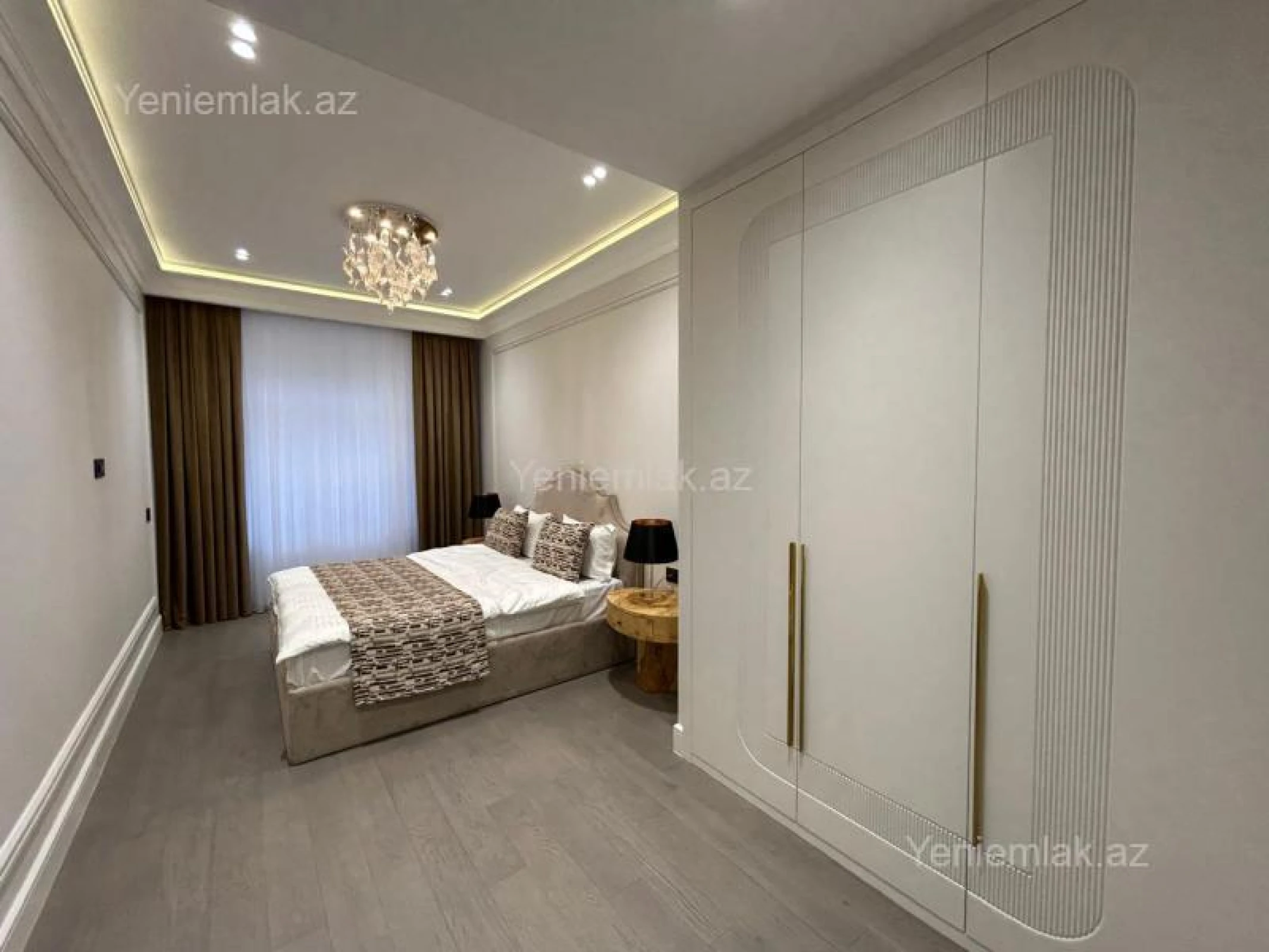 Satılır 4 otaqlı yeni tikili 140 m²