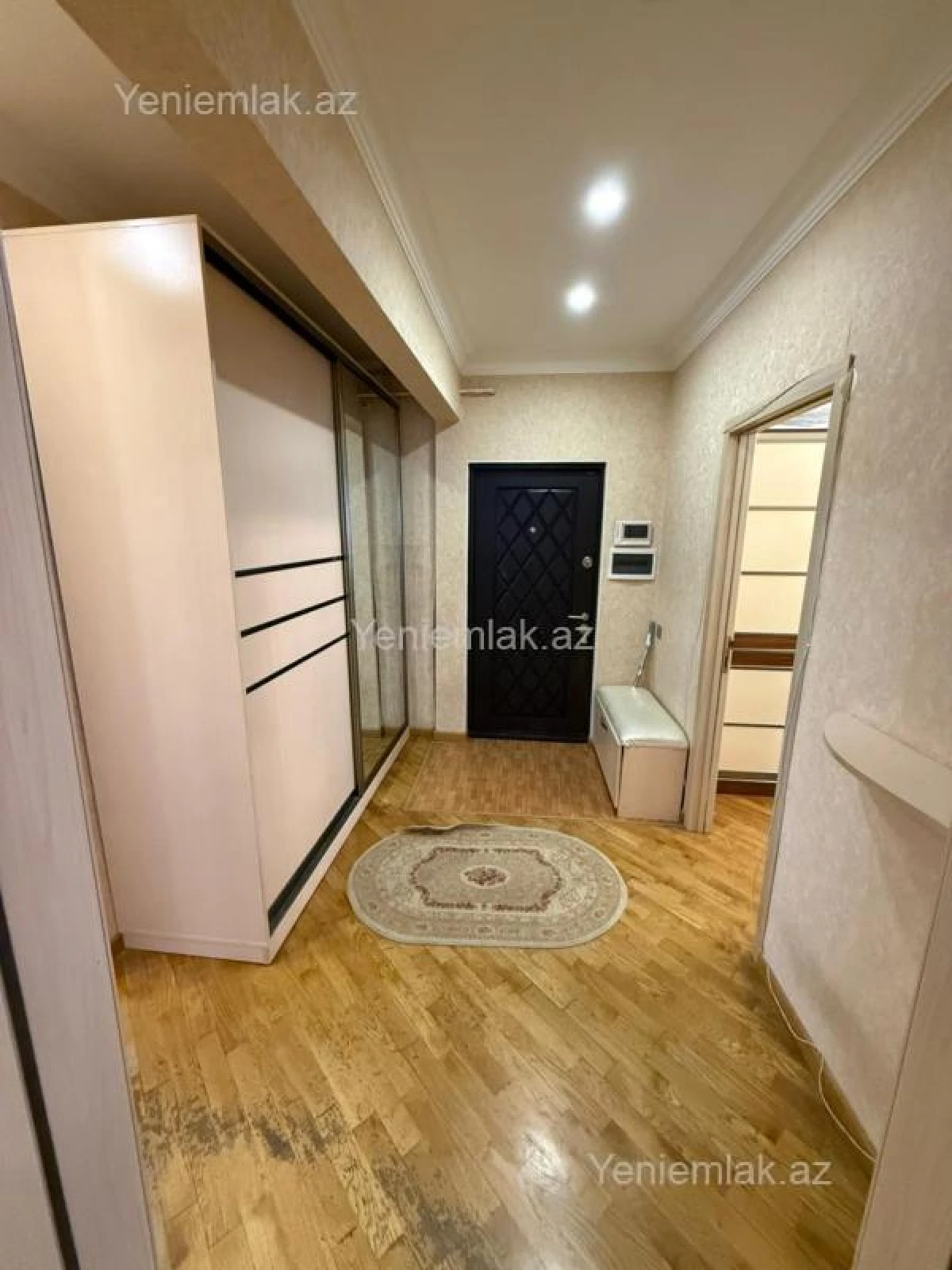 Satılır 3 otaqlı köhnə tikili 90 m²