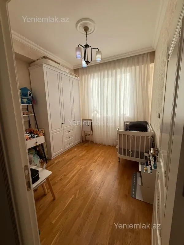 Satılır 3 otaqlı yeni tikili 83 m²
